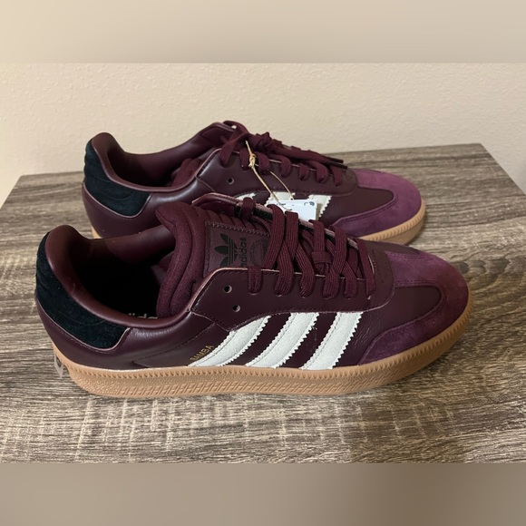 Adidas Samba Men's Maroon Sneakers - Picture 3 of 5
